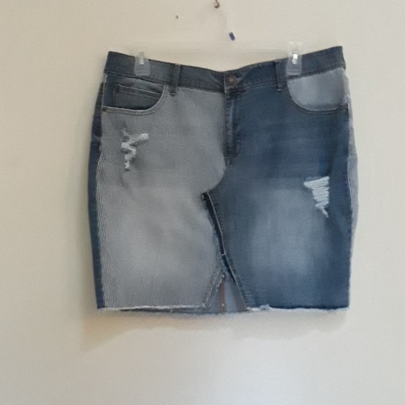 Jessica Simpson Denim Skirt - Picture 1 of 7